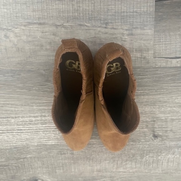 GIANNI BINI Women’s Tan Chestnut Suede Chelsea Ankle Wedge Booties 8.5 - Picture 5 of 6